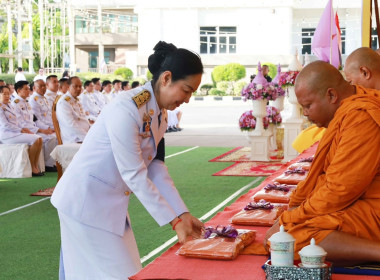 ร่วมพิธีเจริญพระพุทธมนต์ ทำบุญตักบาตรและปล่อยพันธุ์สัตว์น้ำ ... พารามิเตอร์รูปภาพ 3